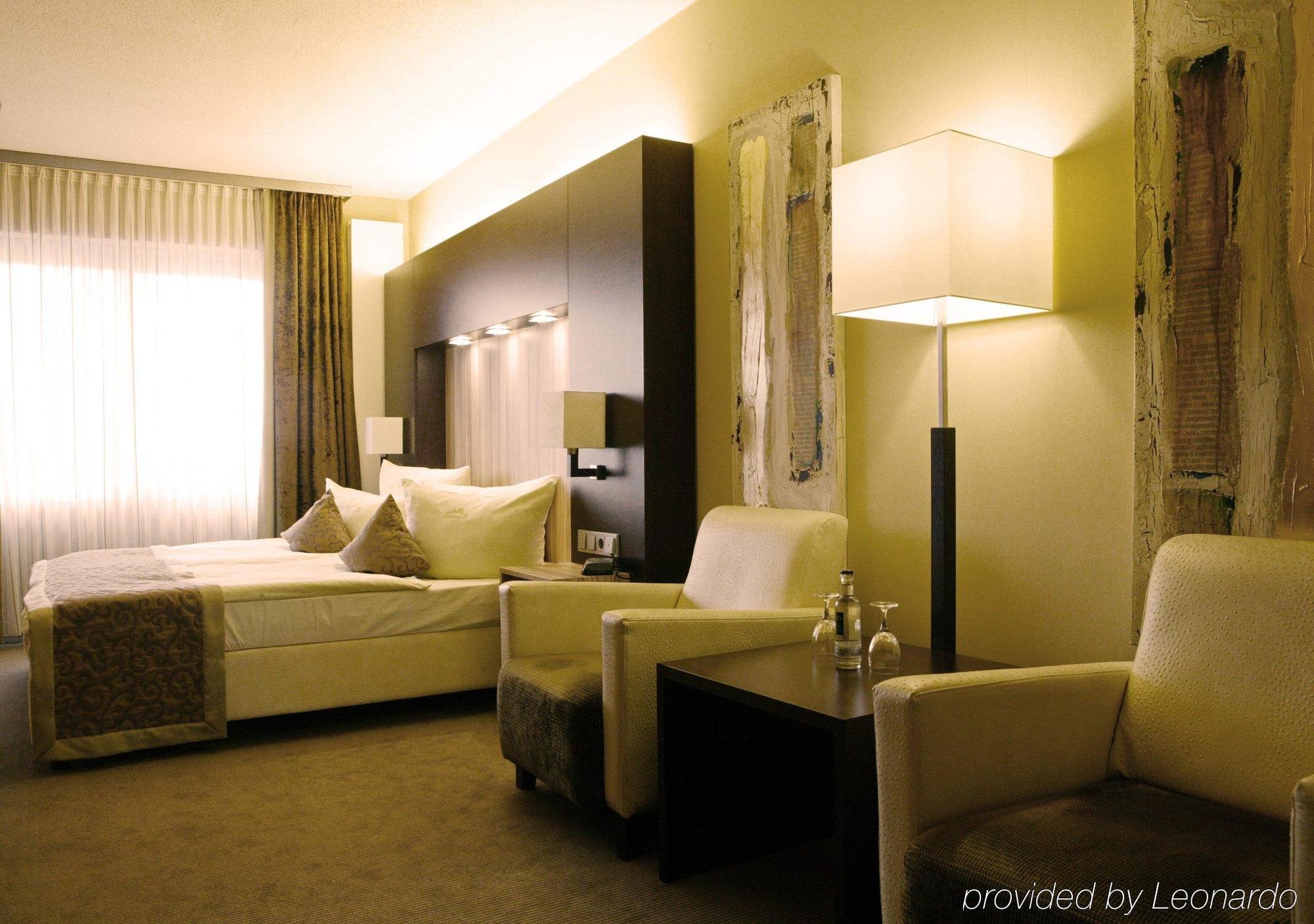 Der Heidehof Conference & Spa Resort Gaimersheim Room photo